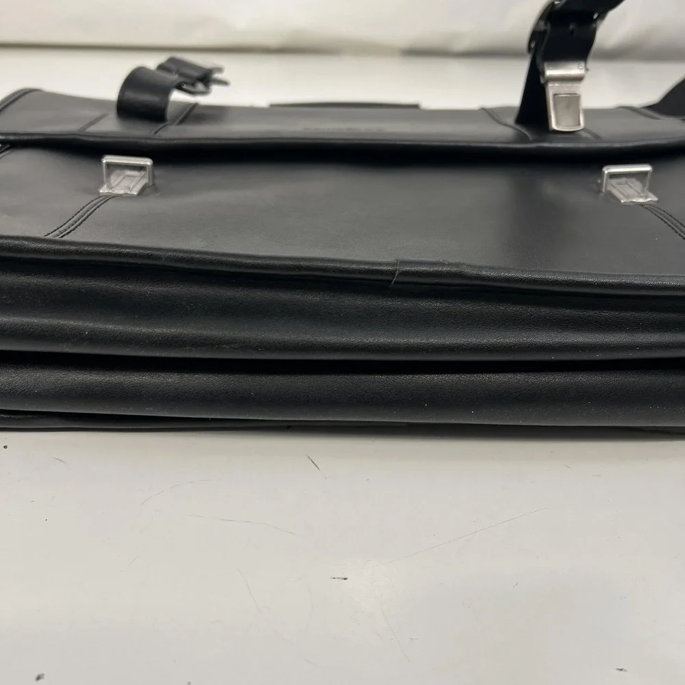 Samsonite Black 17